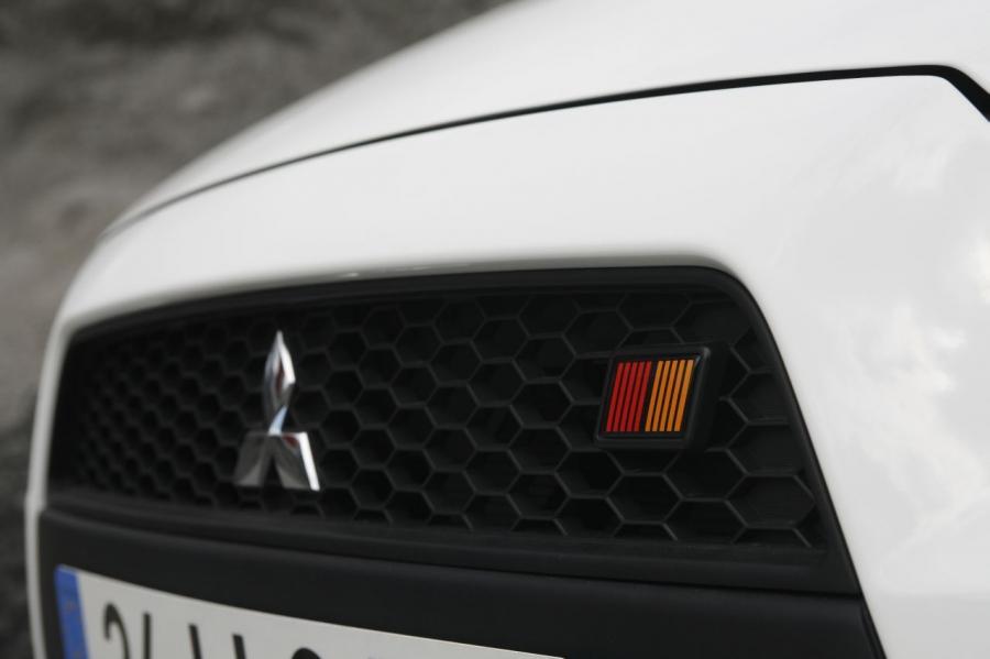  Mitsubishi Colt Ralliart 2009 года  (фото 16 из 60)